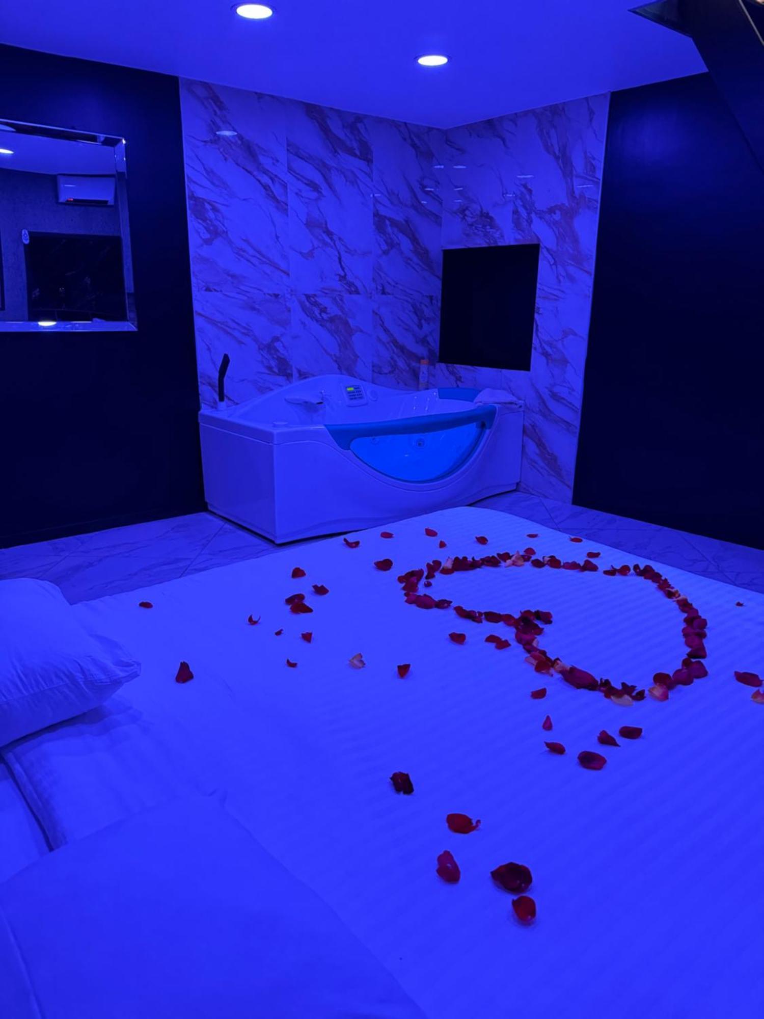 Maison Appartement Triplex Avec Jacuzzi Et Sauna 생테티엔 외부 사진
